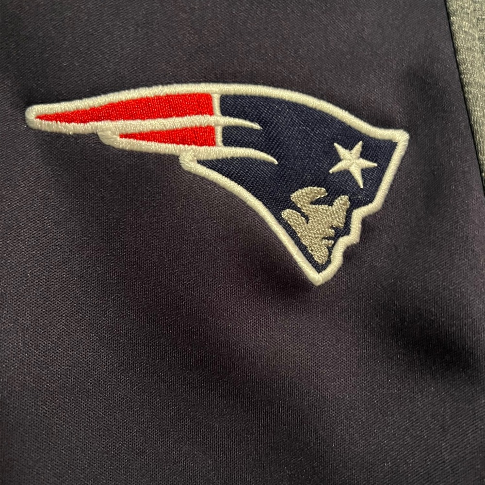 NFL New England Patriots Quarter Zip Mens Football Gameday Pullover L Navy Grey